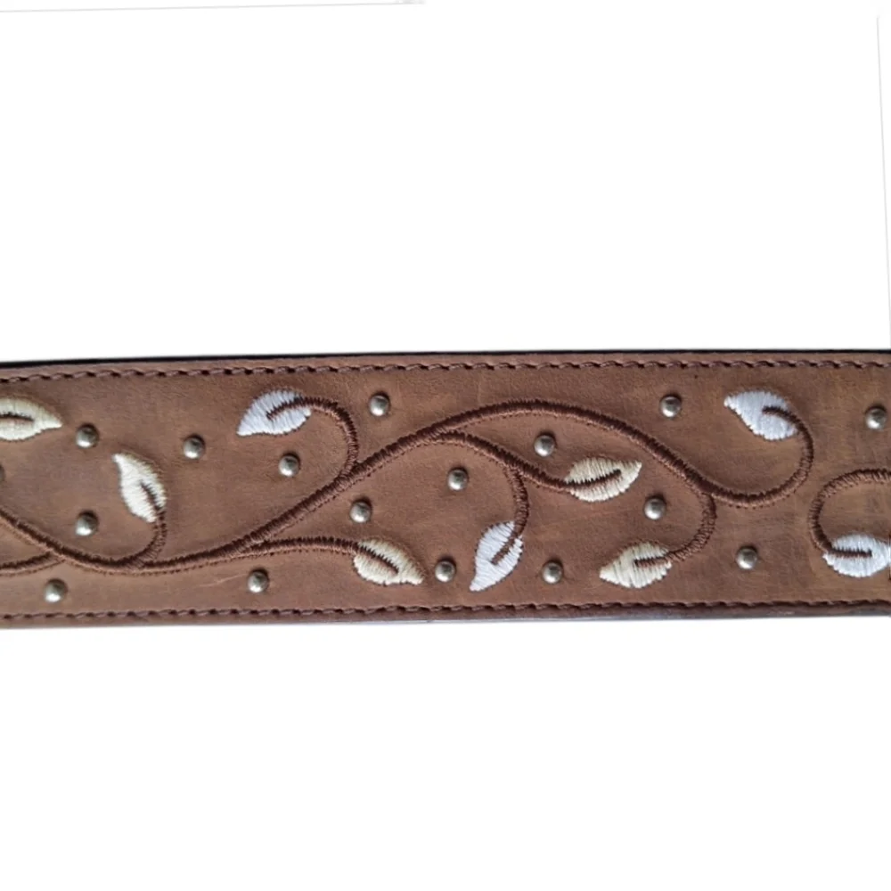 3D Ladies Silver Stud and Embroidered Leaf Embellished Leather Western Belt 36
